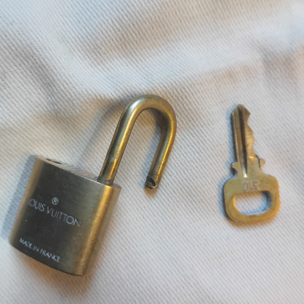 Authentic Louis Vuitton Lock & Key # 310 - Picture 2 of 11